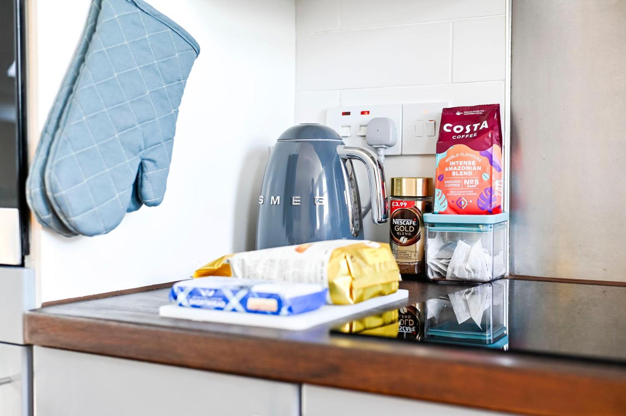 Appartamento New Chic 3-Bed Flat In Clapham Londra Esterno foto