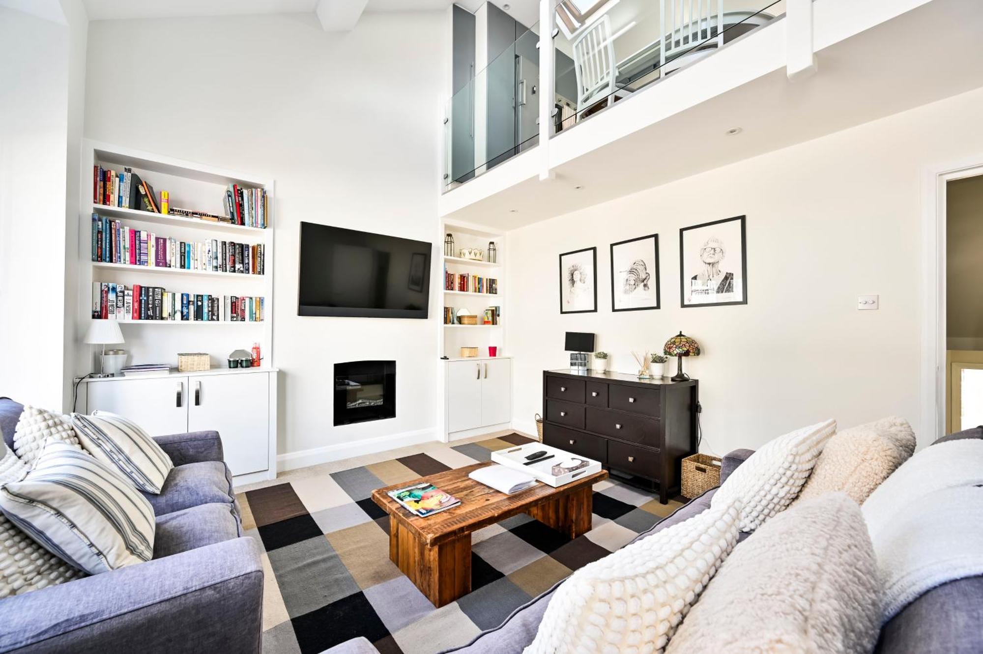 Appartamento New Chic 3-Bed Flat In Clapham Londra Esterno foto